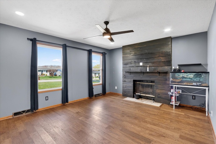 2683 Bluffside, ROCKFORD, Illinois 61109, 5 Bedrooms Bedrooms, ,3 BathroomsBathrooms,House,For Sale,Bluffside,202601952