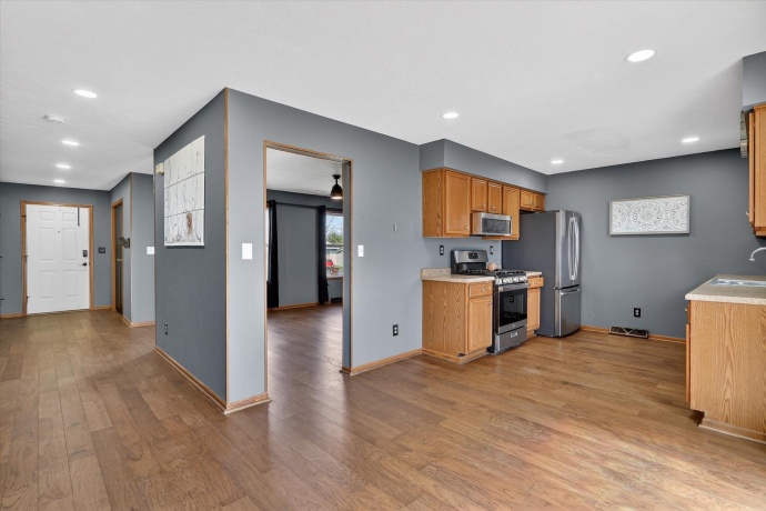 2683 Bluffside, ROCKFORD, Illinois 61109, 5 Bedrooms Bedrooms, ,3 BathroomsBathrooms,House,For Sale,Bluffside,202601952