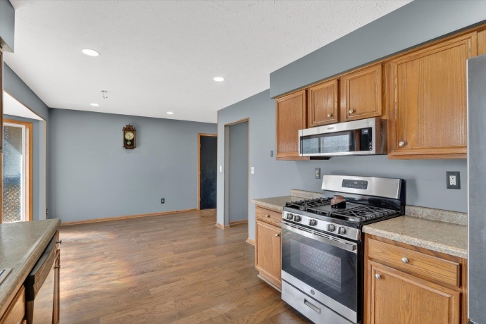 2683 Bluffside, ROCKFORD, Illinois 61109, 5 Bedrooms Bedrooms, ,3 BathroomsBathrooms,House,For Sale,Bluffside,202601952