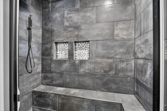 2683 Bluffside, ROCKFORD, Illinois 61109, 5 Bedrooms Bedrooms, ,3 BathroomsBathrooms,House,For Sale,Bluffside,202601952