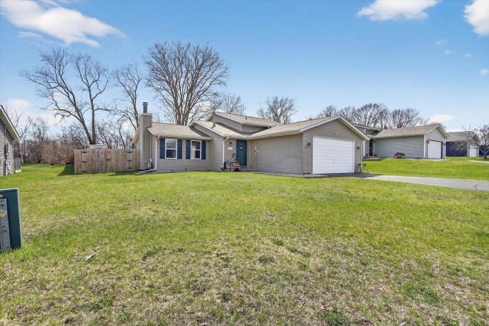 2683 Bluffside, ROCKFORD, Illinois 61109, 5 Bedrooms Bedrooms, ,3 BathroomsBathrooms,House,For Sale,Bluffside,202601952