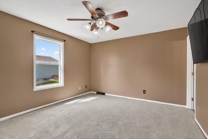 2683 Bluffside, ROCKFORD, Illinois 61109, 5 Bedrooms Bedrooms, ,3 BathroomsBathrooms,House,For Sale,Bluffside,202601952