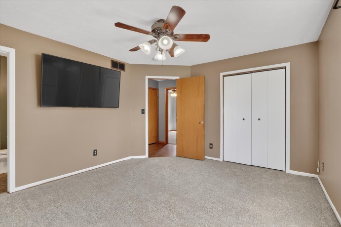 2683 Bluffside, ROCKFORD, Illinois 61109, 5 Bedrooms Bedrooms, ,3 BathroomsBathrooms,House,For Sale,Bluffside,202601952