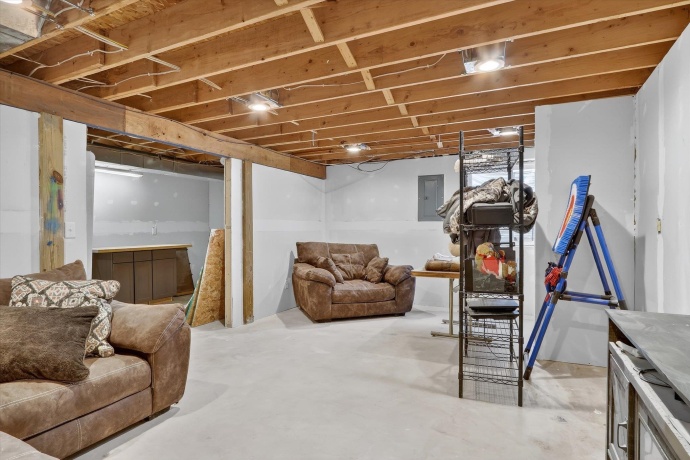 2683 Bluffside, ROCKFORD, Illinois 61109, 5 Bedrooms Bedrooms, ,3 BathroomsBathrooms,House,For Sale,Bluffside,202601952