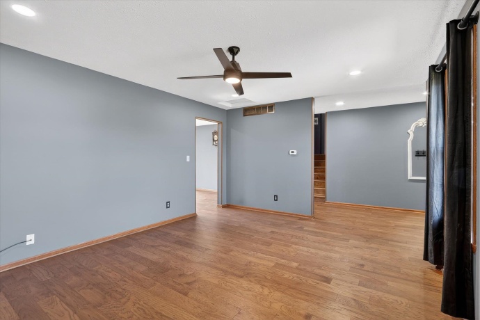 2683 Bluffside, ROCKFORD, Illinois 61109, 5 Bedrooms Bedrooms, ,3 BathroomsBathrooms,House,For Sale,Bluffside,202601952