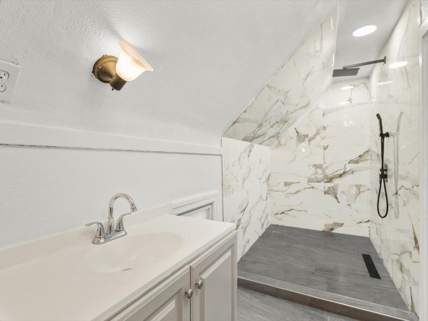 1516 5th, ROCKFORD, Illinois 61104, 5 Bedrooms Bedrooms, ,2 BathroomsBathrooms,House,For Sale,5th,202601960