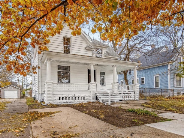 1516 5th, ROCKFORD, Illinois 61104, 5 Bedrooms Bedrooms, ,2 BathroomsBathrooms,House,For Sale,5th,202601960