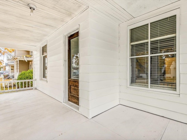 1516 5th, ROCKFORD, Illinois 61104, 5 Bedrooms Bedrooms, ,2 BathroomsBathrooms,House,For Sale,5th,202601960