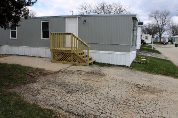 5126 Rocky, LOVES PARK, Illinois 61111, 3 Bedrooms Bedrooms, ,1 BathroomBathrooms,House,For Sale,Rocky,202601962