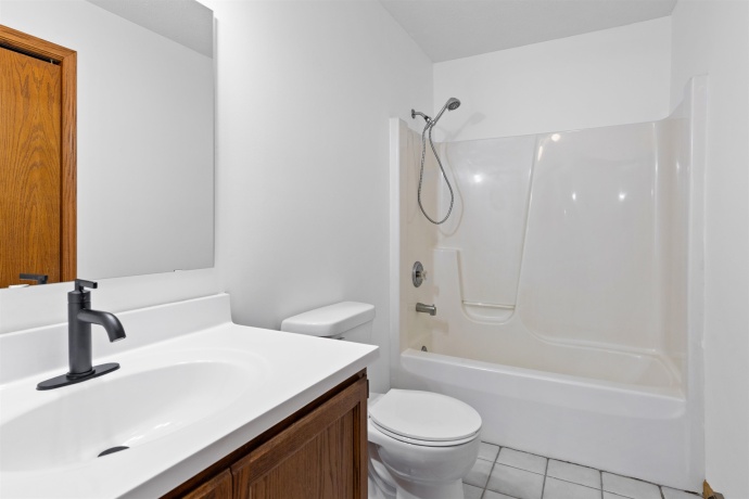 6859 Fitzgerald, ROCKFORD, Illinois 61102, 3 Bedrooms Bedrooms, ,2 BathroomsBathrooms,House,For Sale,Fitzgerald,202601963