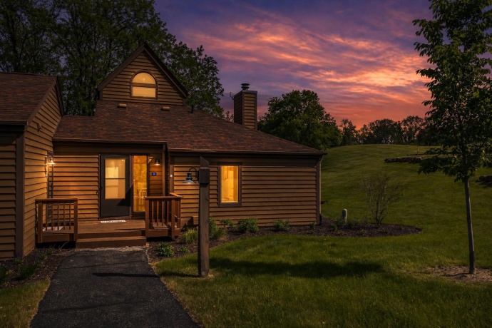 10 Farmstead, GALENA, Illinois 61036, 2 Bedrooms Bedrooms, ,2 BathroomsBathrooms,Condominium,For Sale,Farmstead,202601967