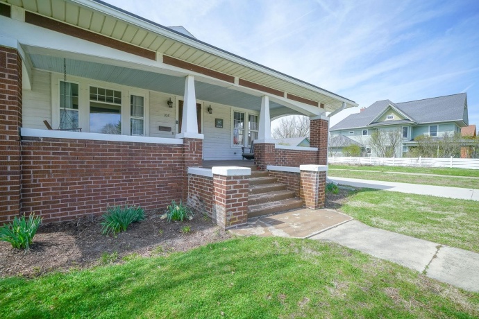 107 Barber, POLO, Illinois 61064, 3 Bedrooms Bedrooms, ,1 BathroomBathrooms,House,For Sale,Barber,202601968