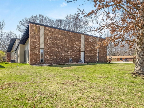 5159 Coachlite, LOVES PARK, Illinois 61111, 3 Bedrooms Bedrooms, ,2 BathroomsBathrooms,House,For Sale,Coachlite,202601969