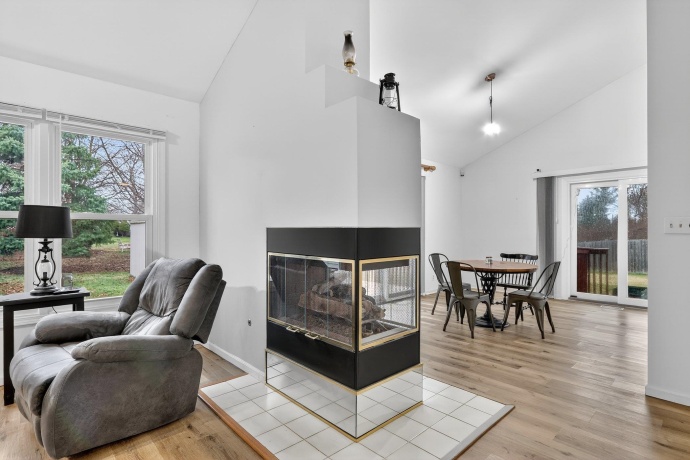 1919 Cloverdale, BELVIDERE, Illinois 61008, 4 Bedrooms Bedrooms, ,2 BathroomsBathrooms,House,For Sale,Cloverdale,202601766