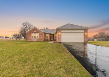 1919 Cloverdale, BELVIDERE, Illinois 61008, 4 Bedrooms Bedrooms, ,2 BathroomsBathrooms,House,For Sale,Cloverdale,202601766