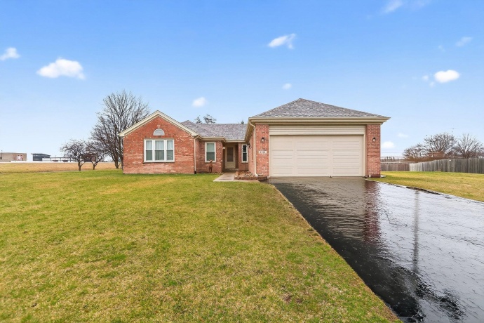 1919 Cloverdale, BELVIDERE, Illinois 61008, 4 Bedrooms Bedrooms, ,2 BathroomsBathrooms,House,For Sale,Cloverdale,202601766