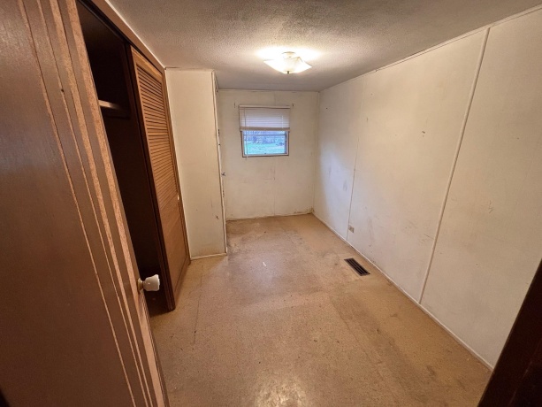 619 Pershing, MACHESNEY PARK, Illinois 61115, 3 Bedrooms Bedrooms, ,1 BathroomBathrooms,House,For Sale,Pershing,202601974