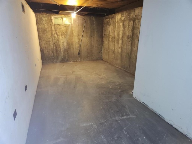 619 Pershing, MACHESNEY PARK, Illinois 61115, 3 Bedrooms Bedrooms, ,1 BathroomBathrooms,House,For Sale,Pershing,202601974