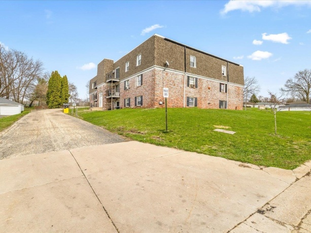 3120 Jacqueline #11, ROCKFORD, Illinois 61109, 3 Bedrooms Bedrooms, ,2 BathroomsBathrooms,Condominium,For Sale,Jacqueline #11,202601981