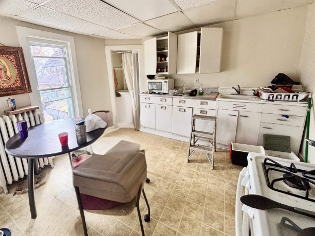 1016 Main, BELVIDERE, Illinois 61008, ,3 - 4 Units,For Sale,Main,202601984