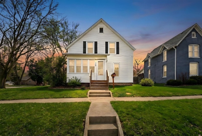 720 Mckinley, FREEPORT, Illinois 61032, 3 Bedrooms Bedrooms, ,1 BathroomBathrooms,House,For Sale,Mckinley,202601027