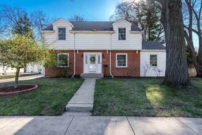 925 Westchester, ROCKFORD, Illinois 61107, 4 Bedrooms Bedrooms, ,1 BathroomBathrooms,House,For Sale,Westchester,202601983