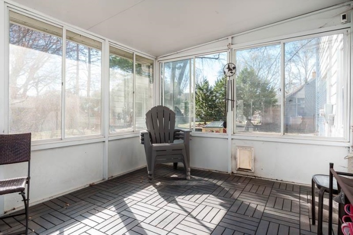 925 Westchester, ROCKFORD, Illinois 61107, 4 Bedrooms Bedrooms, ,1 BathroomBathrooms,House,For Sale,Westchester,202601983