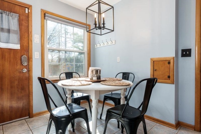 925 Westchester, ROCKFORD, Illinois 61107, 4 Bedrooms Bedrooms, ,1 BathroomBathrooms,House,For Sale,Westchester,202601983