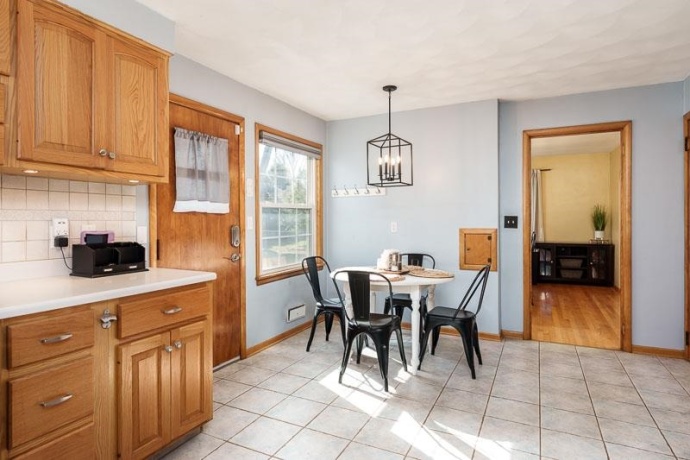 925 Westchester, ROCKFORD, Illinois 61107, 4 Bedrooms Bedrooms, ,1 BathroomBathrooms,House,For Sale,Westchester,202601983