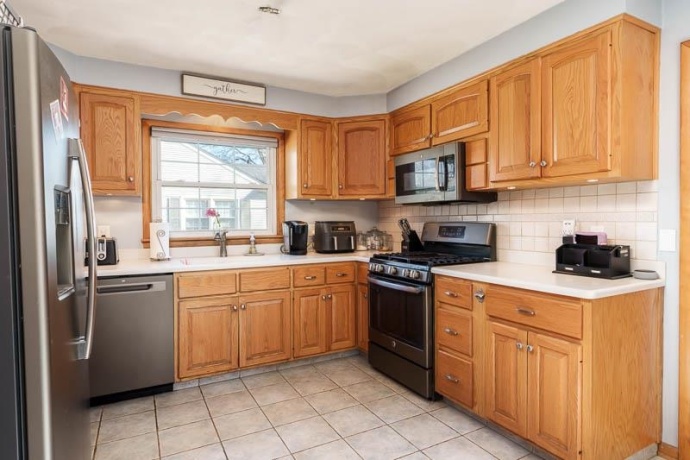 925 Westchester, ROCKFORD, Illinois 61107, 4 Bedrooms Bedrooms, ,1 BathroomBathrooms,House,For Sale,Westchester,202601983