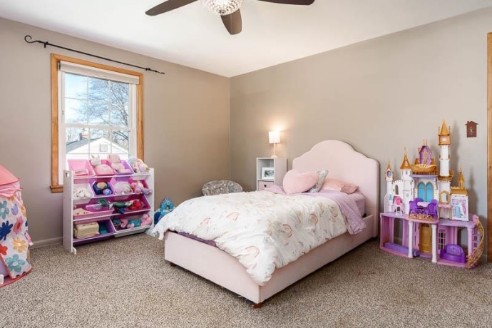 925 Westchester, ROCKFORD, Illinois 61107, 4 Bedrooms Bedrooms, ,1 BathroomBathrooms,House,For Sale,Westchester,202601983