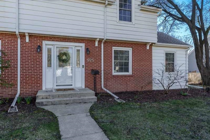 925 Westchester, ROCKFORD, Illinois 61107, 4 Bedrooms Bedrooms, ,1 BathroomBathrooms,House,For Sale,Westchester,202601983