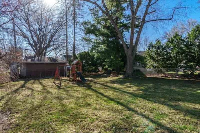 925 Westchester, ROCKFORD, Illinois 61107, 4 Bedrooms Bedrooms, ,1 BathroomBathrooms,House,For Sale,Westchester,202601983