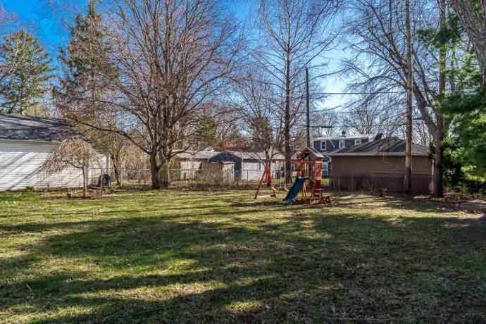 925 Westchester, ROCKFORD, Illinois 61107, 4 Bedrooms Bedrooms, ,1 BathroomBathrooms,House,For Sale,Westchester,202601983