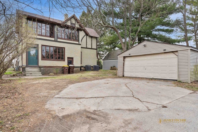 2522 State, ROCKFORD, Illinois 61107, ,2 Units,For Sale,State,202601985