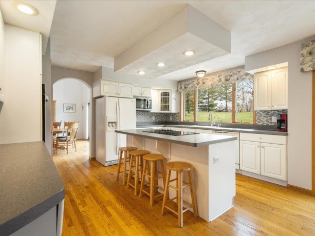 659 Southgate, DAVIS, Illinois 61019, 5 Bedrooms Bedrooms, ,2 BathroomsBathrooms,House,For Sale,Southgate,202601991