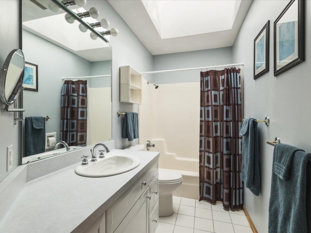 659 Southgate, DAVIS, Illinois 61019, 5 Bedrooms Bedrooms, ,2 BathroomsBathrooms,House,For Sale,Southgate,202601991