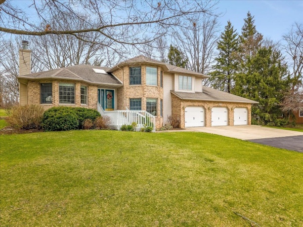 659 Southgate, DAVIS, Illinois 61019, 5 Bedrooms Bedrooms, ,2 BathroomsBathrooms,House,For Sale,Southgate,202601991