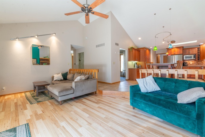 1430 Sylvan, FREEPORT, Illinois 61032, 4 Bedrooms Bedrooms, ,3 BathroomsBathrooms,House,For Sale,Sylvan,202601995