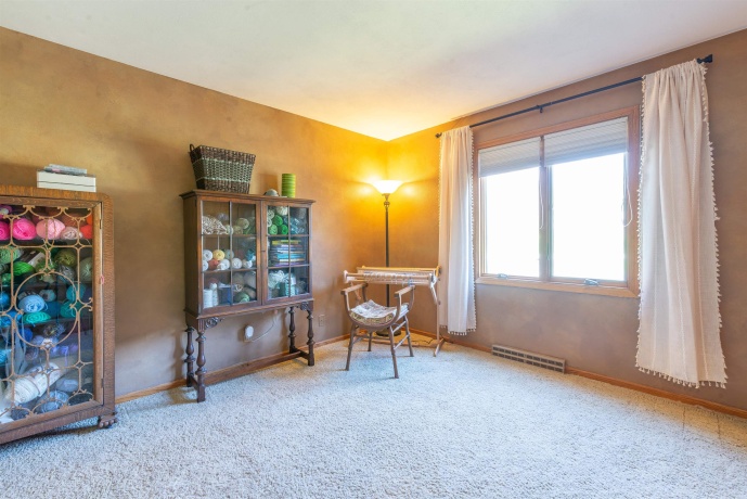 1430 Sylvan, FREEPORT, Illinois 61032, 4 Bedrooms Bedrooms, ,3 BathroomsBathrooms,House,For Sale,Sylvan,202601995