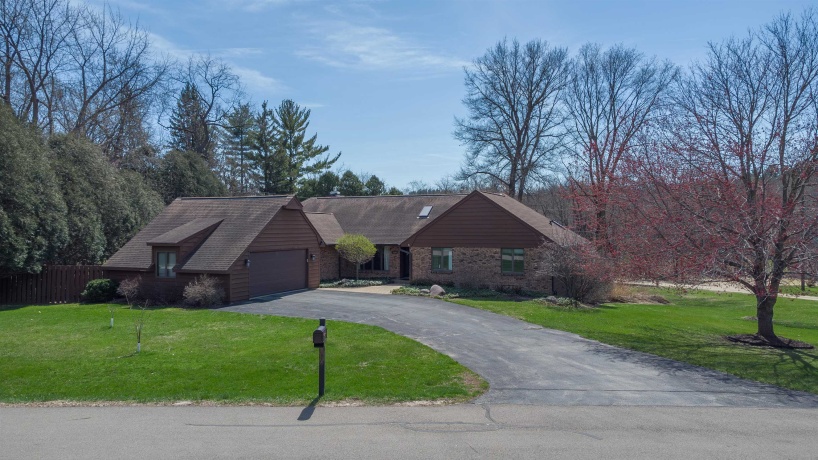 1430 Sylvan, FREEPORT, Illinois 61032, 4 Bedrooms Bedrooms, ,3 BathroomsBathrooms,House,For Sale,Sylvan,202601995