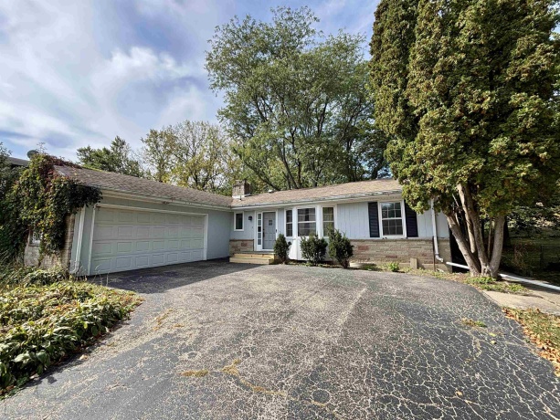 911 KENMORE, ROCKFORD, Illinois 61108, 3 Bedrooms Bedrooms, ,2 BathroomsBathrooms,House,For Sale,KENMORE,202601996