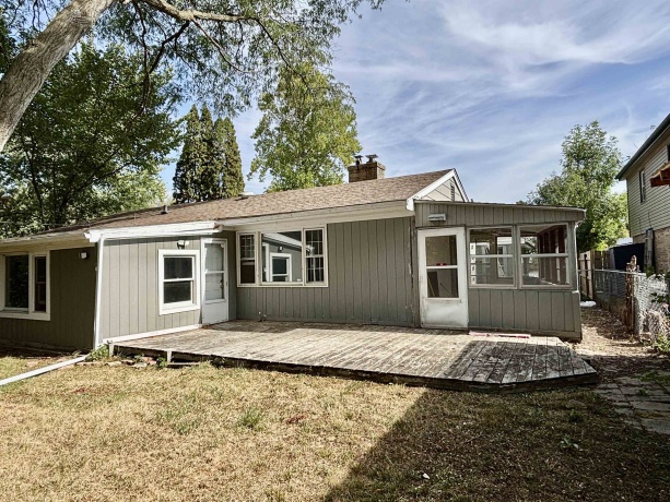 911 KENMORE, ROCKFORD, Illinois 61108, 3 Bedrooms Bedrooms, ,2 BathroomsBathrooms,House,For Sale,KENMORE,202601996