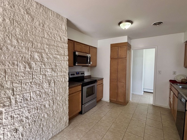 911 KENMORE, ROCKFORD, Illinois 61108, 3 Bedrooms Bedrooms, ,2 BathroomsBathrooms,House,For Sale,KENMORE,202601996