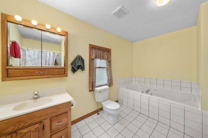 924 Suzy, SANDWICH, Illinois 60548, 4 Bedrooms Bedrooms, ,3 BathroomsBathrooms,House,For Sale,Suzy,202602001