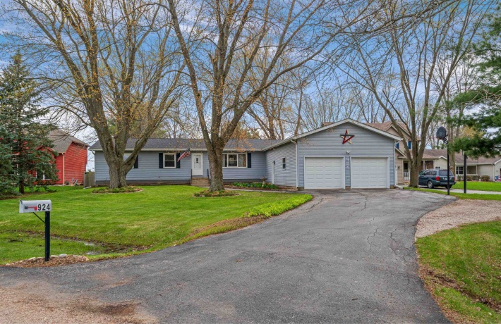 924 Suzy, SANDWICH, Illinois 60548, 4 Bedrooms Bedrooms, ,3 BathroomsBathrooms,House,For Sale,Suzy,202602001