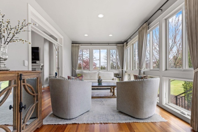 941 TIVOLI, ROCKFORD, Illinois 61107, 5 Bedrooms Bedrooms, ,4 BathroomsBathrooms,House,For Sale,TIVOLI,202602002