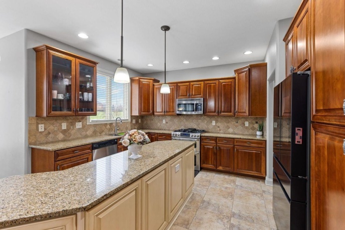 941 TIVOLI, ROCKFORD, Illinois 61107, 5 Bedrooms Bedrooms, ,4 BathroomsBathrooms,House,For Sale,TIVOLI,202602002