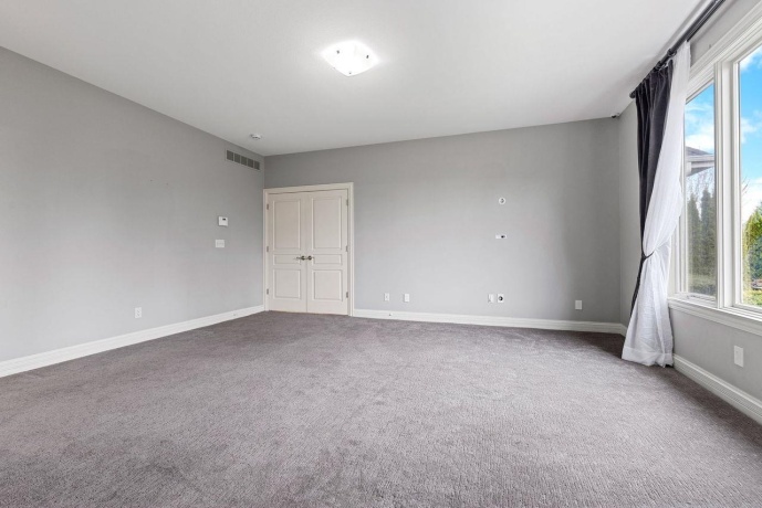 941 TIVOLI, ROCKFORD, Illinois 61107, 5 Bedrooms Bedrooms, ,4 BathroomsBathrooms,House,For Sale,TIVOLI,202602002