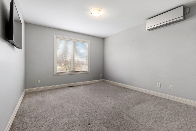 941 TIVOLI, ROCKFORD, Illinois 61107, 5 Bedrooms Bedrooms, ,4 BathroomsBathrooms,House,For Sale,TIVOLI,202602002